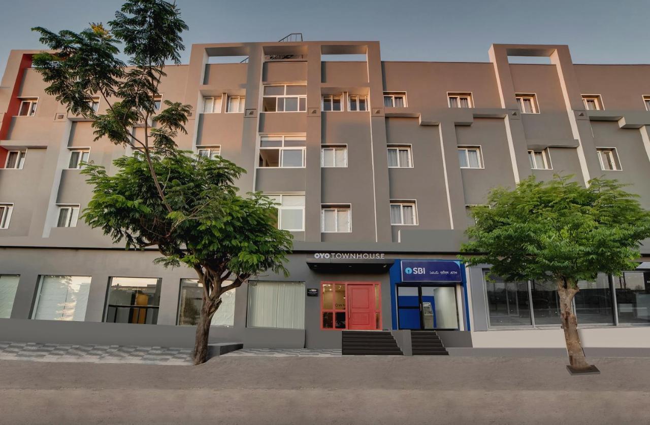 OYO Townhouse 234 SS Aero Prime Shamshabad Exterior foto