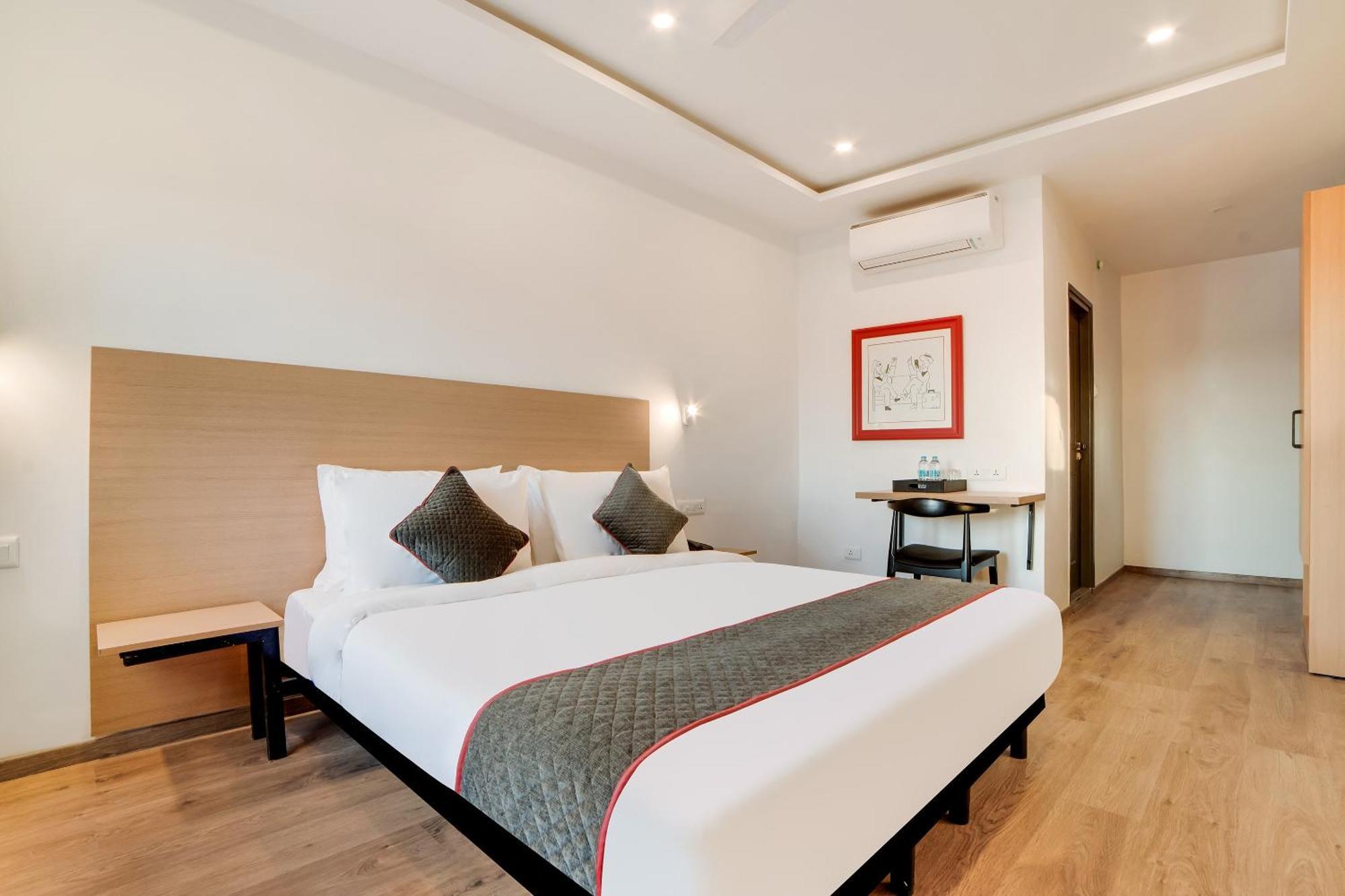 OYO Townhouse 234 SS Aero Prime Shamshabad Exterior foto